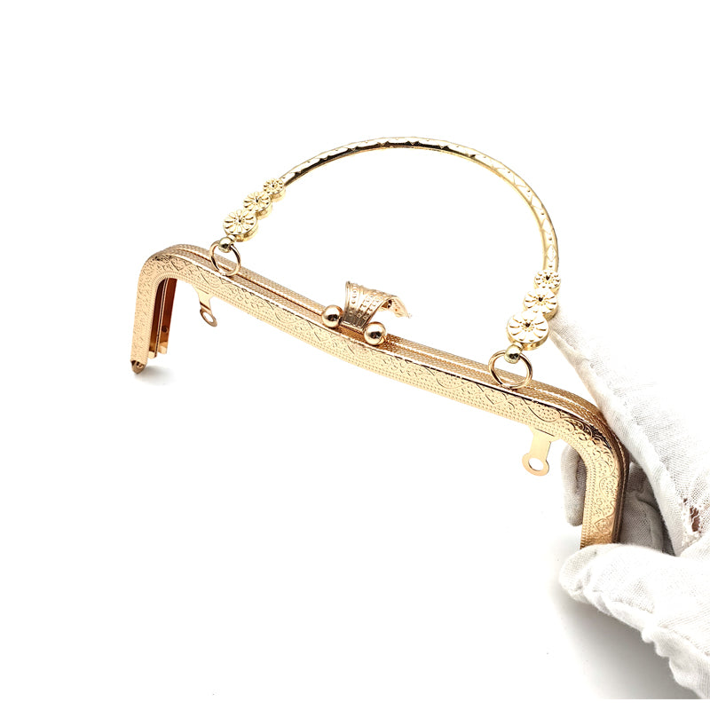 High quality fashion design embossing pattern flip cover clip lock purse bag metal frame with metal handle