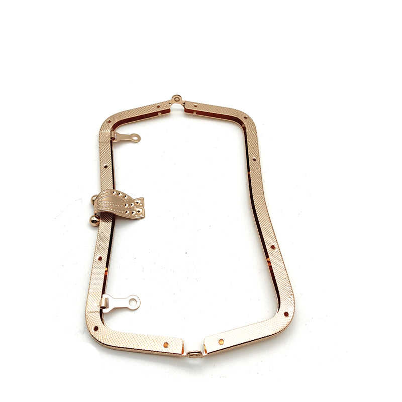 Special design flip cover clip lock embossing pattern light gold clutch bag metal frame 20.5cm