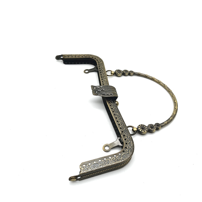 Fashion design flip cover clip lock embossing pattern make holes clutch bag metal frame with metal handle