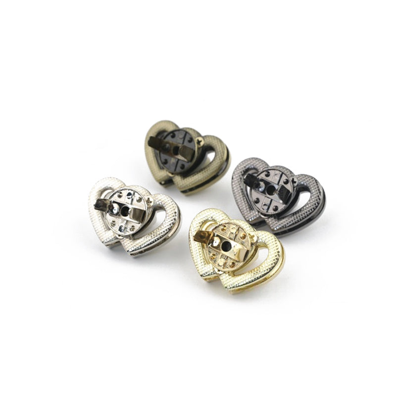 Double heart intersecting metal twist bag lock