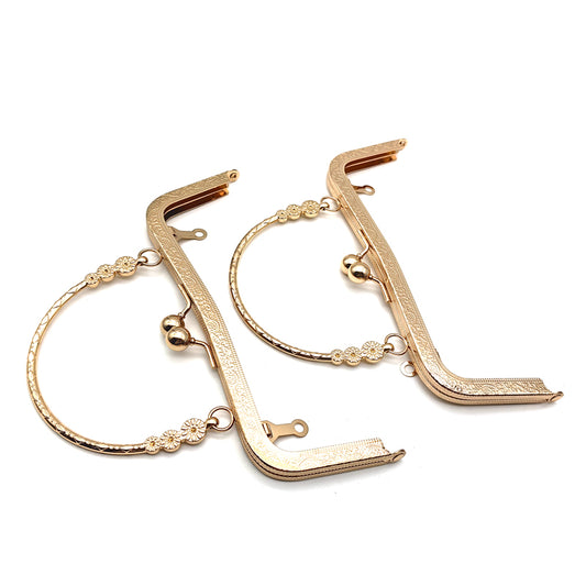 Classcial model light gold irregular curved shape embossing pattern handle purse clasp kiss lock metal frame