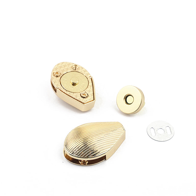 Bag hardware snake head shape metal magnetic locks