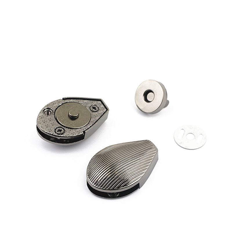 Bag hardware snake head shape metal magnetic locks