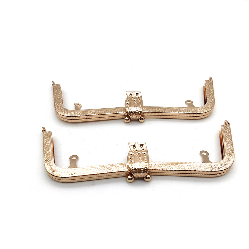 Special design flip cover clip lock embossing pattern light gold clutch bag metal frame 20.5cm