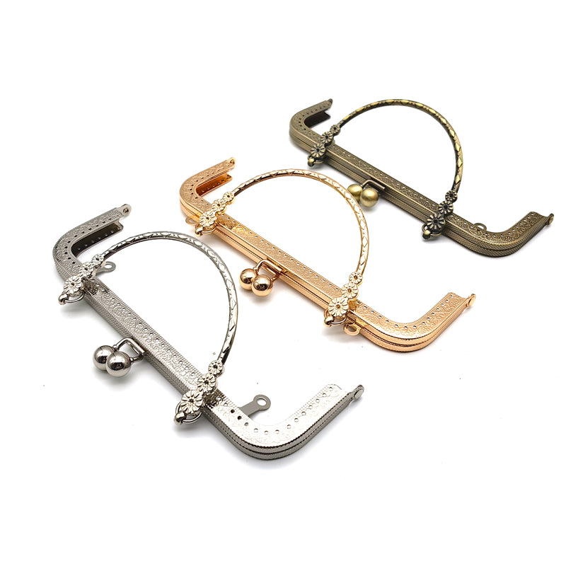 Fashion design 20.5CM & 25CM various colors embossing pattern make hole purse metal frame with handle