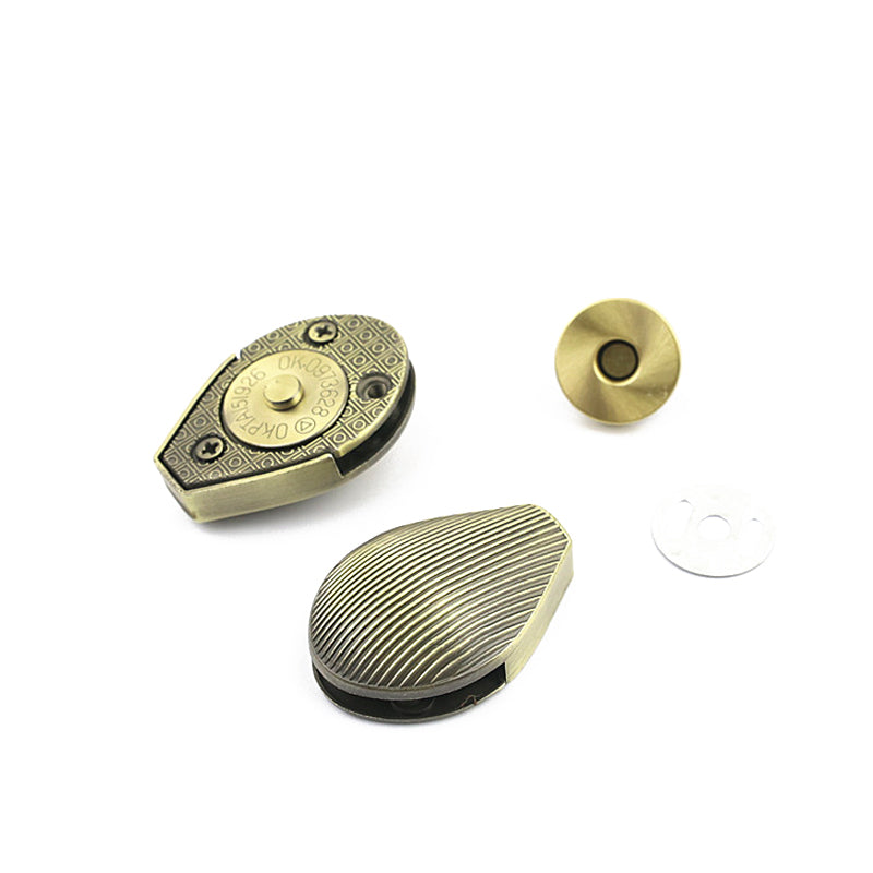 Bag hardware snake head shape metal magnetic locks