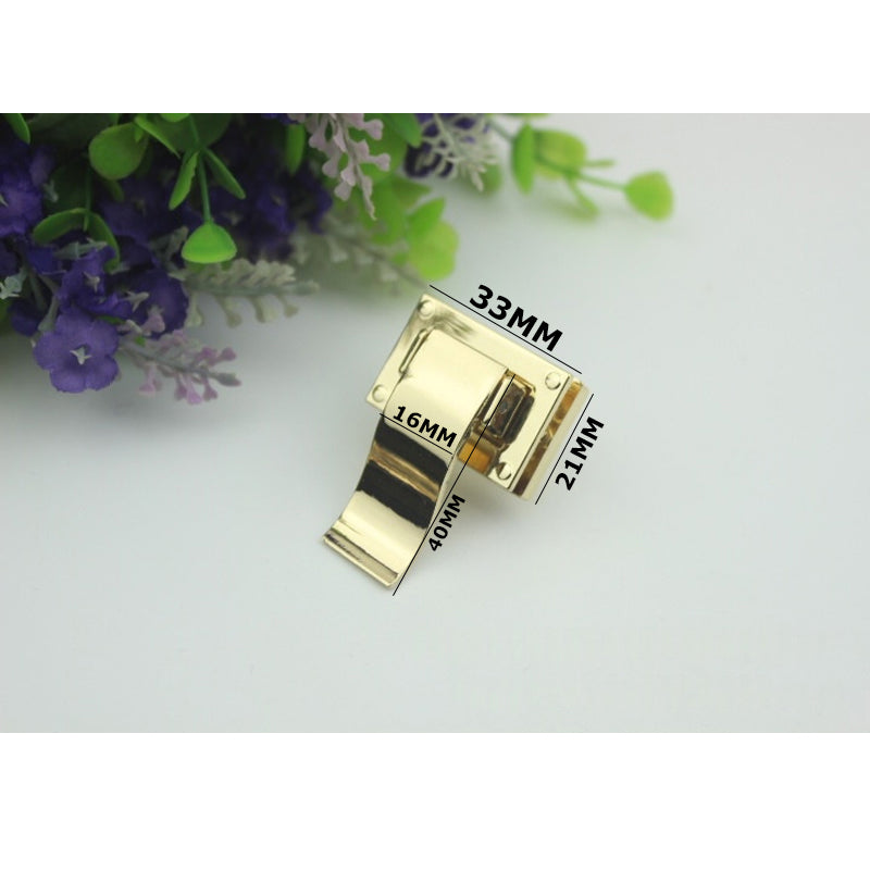 Square shape metal flip turn lock for bag